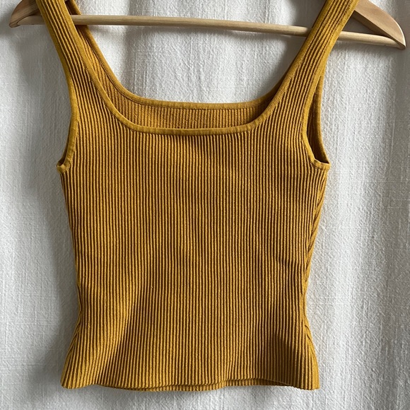 Babaton Sculpt Knit Squareneck Tank - Picture 2 of 3